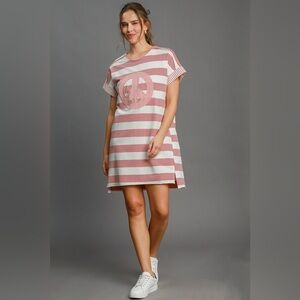 Umgee Peace Applique Striped Short Sleeve Mini Dress 10010023586